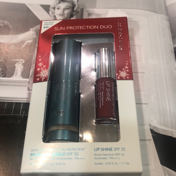 colorescience Other - Colorescience Holiday Kit Medium NEW